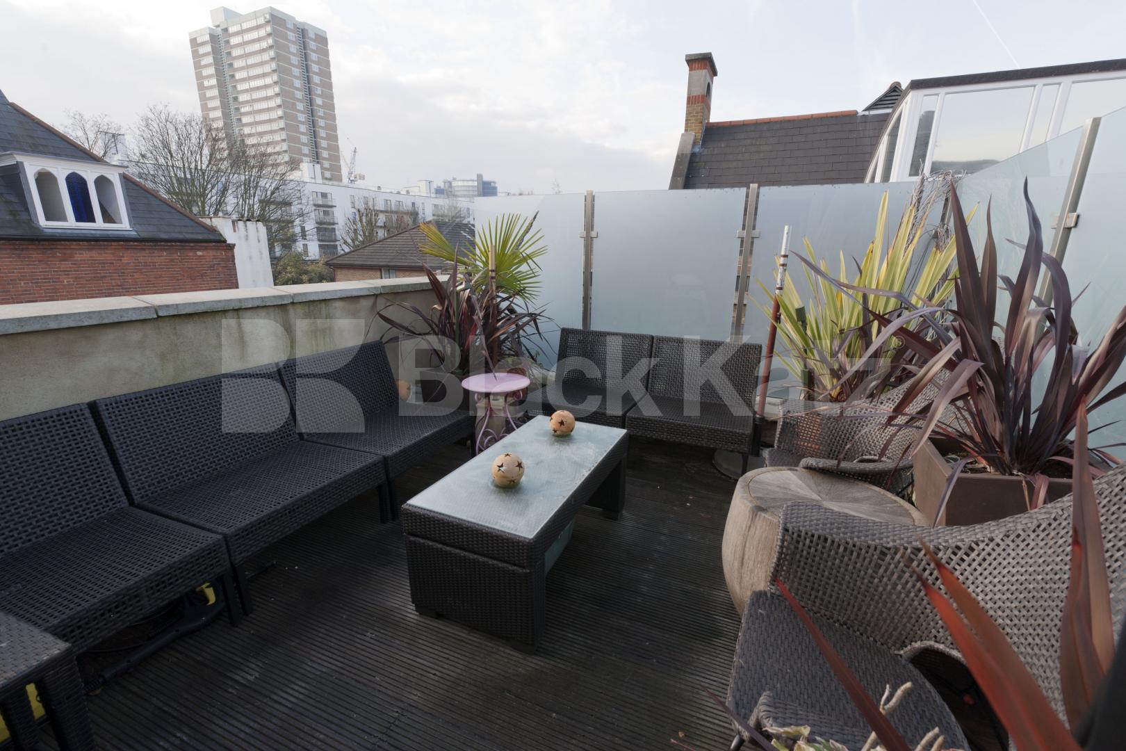 			NEW INSTRUCTION, 2 Bedroom, 1 bath, 1 reception House			 Battersea High Street, Battersea